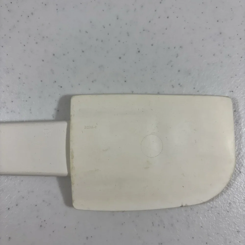 Tupperware excellent used